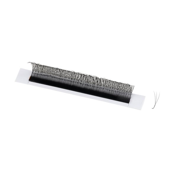 Small Spacing Clover Lashes